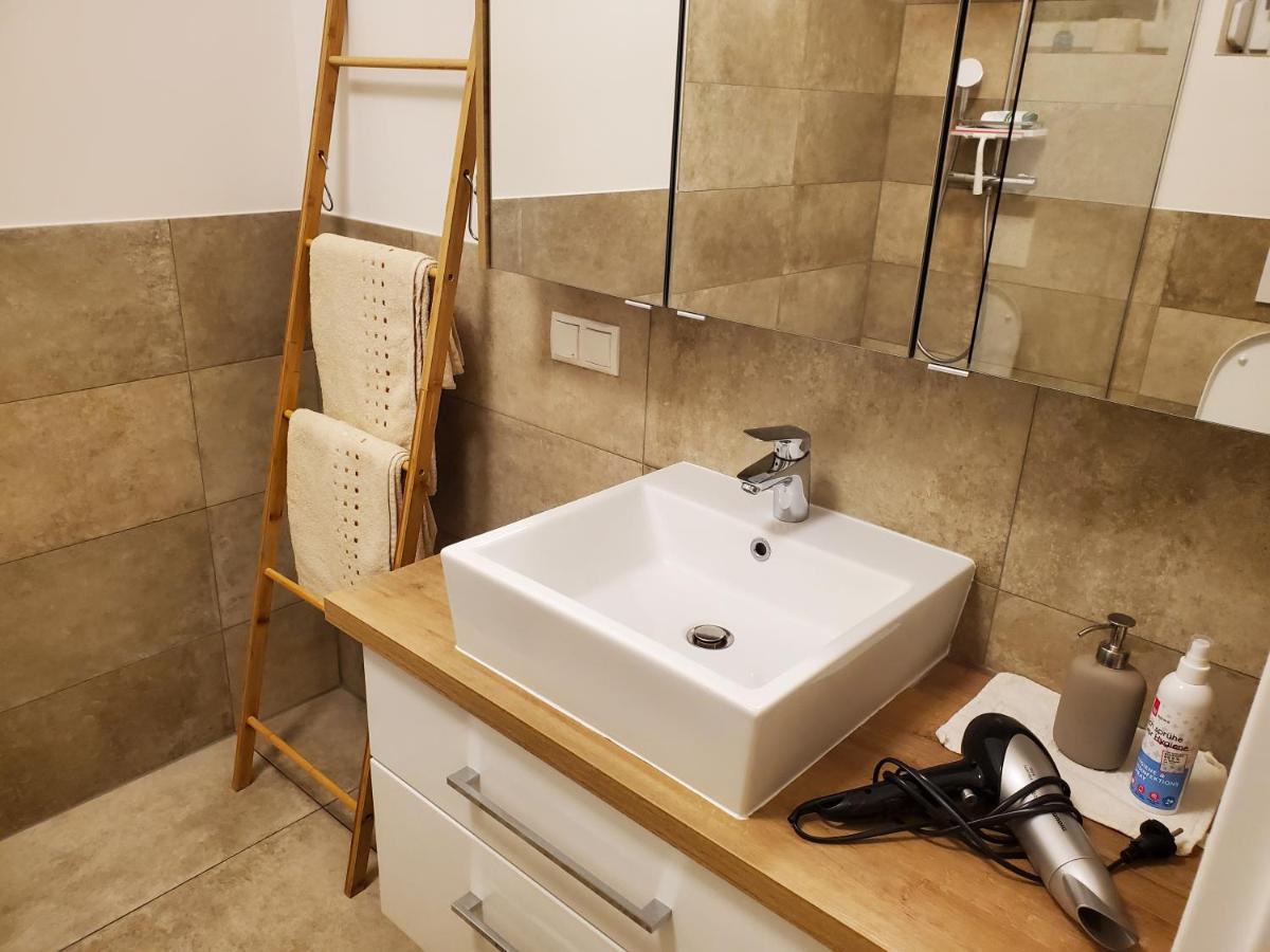 Appartement Herzer Gabersdorf Bagian luar foto